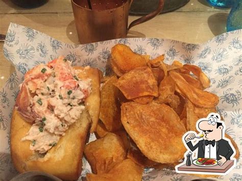 Peacemaker Lobster & Crab in St. Louis .